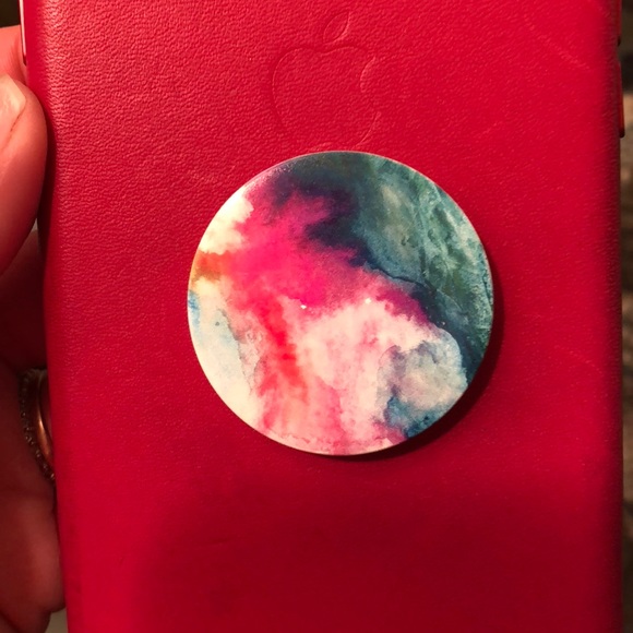 Apple 8+ leather case and pop socket - Picture 4 of 5